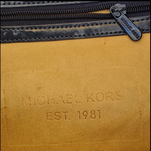 Michael Kors Jet Set Signature Embossed MK Logo Blue Neoprene Shoulder Tote Bag - Picture 9 of 16